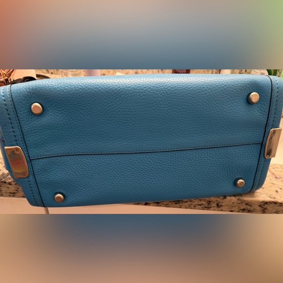 Authentic Coach Blue Swagger Bag - Picture 3 of 11